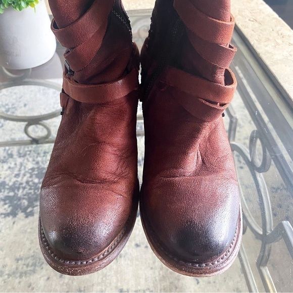 Freebird Boot Coy Buckle Strap Heeled Leather Slouchy Studded Rust 7 GUC - Picture 4 of 10